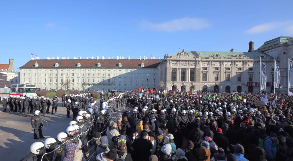 divide et impera – „Schwarze“ und „Weiße“